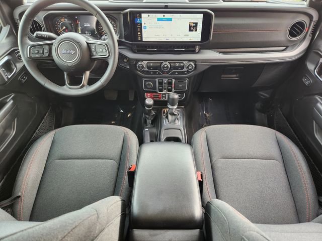 Used 2025 Jeep Wrangler Unlimited Rubicon AWD/4WD image 27
