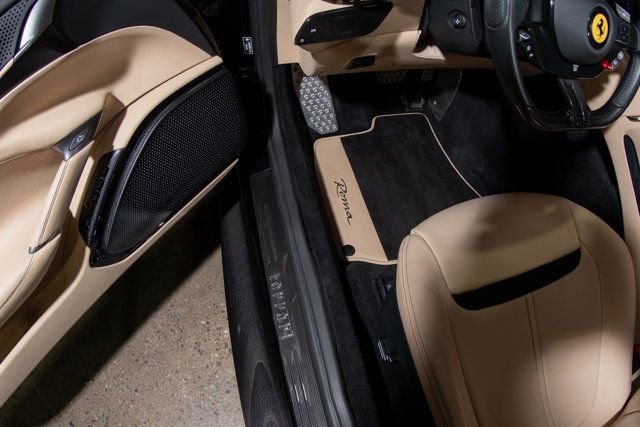 Used 2021 Ferrari Roma image 21
