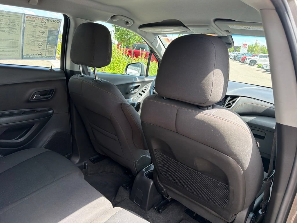 Used 2020 Chevrolet Trax LS FWD image 14