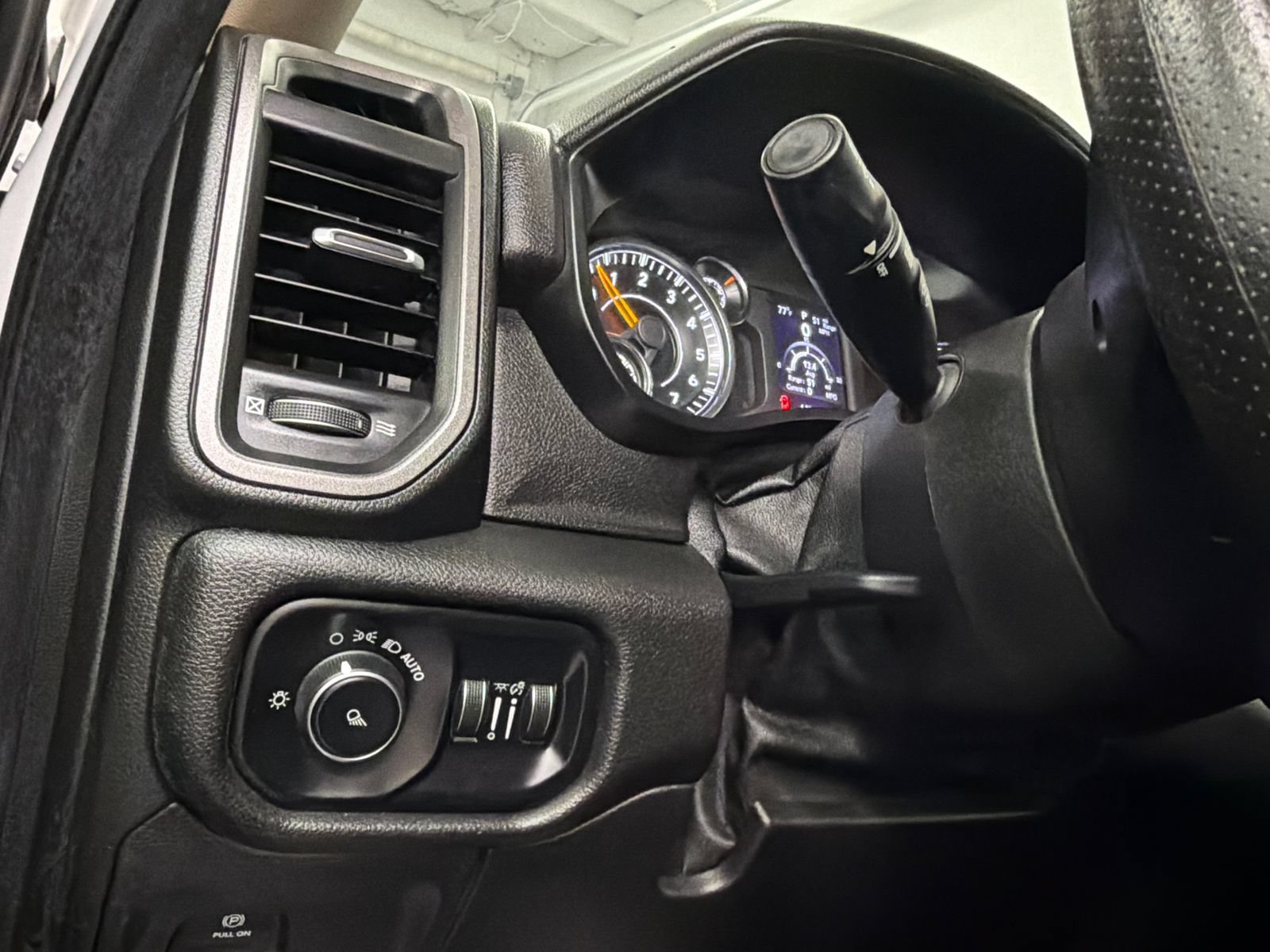 Used 2019 RAM 1500 Tradesman AWD/4WD image 29