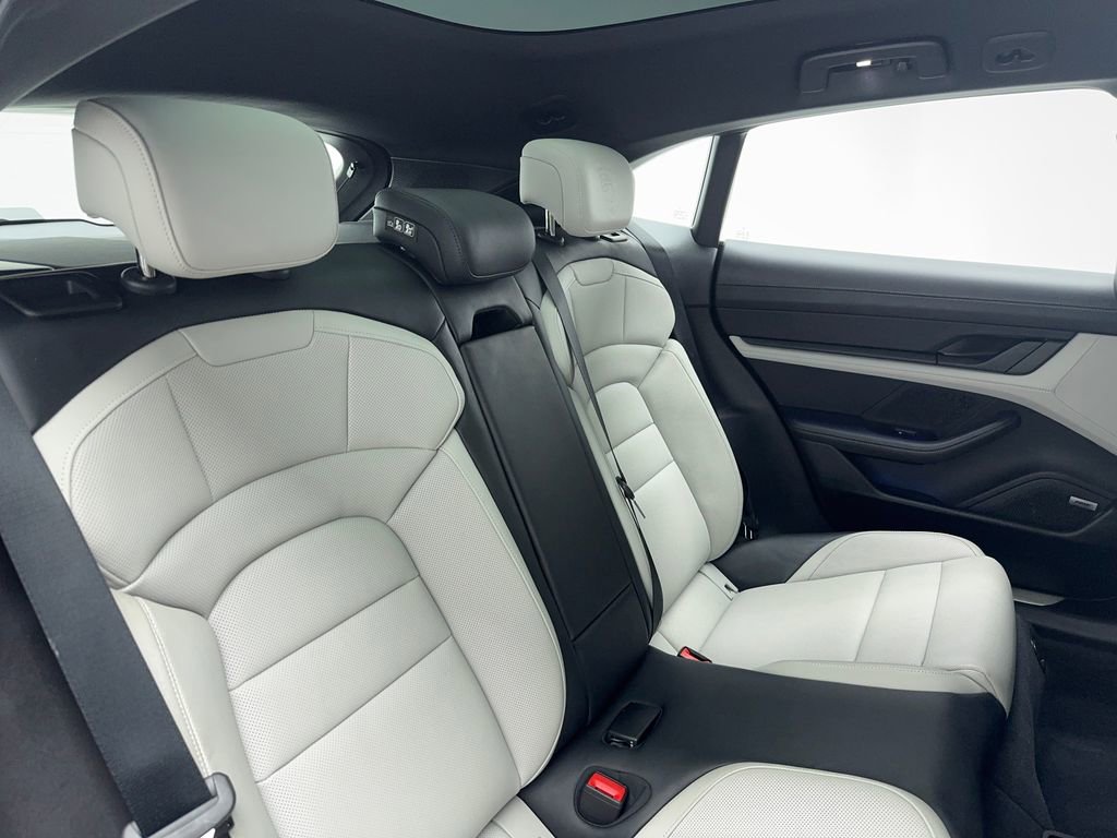 Used 2023 Porsche Taycan 4S image 49
