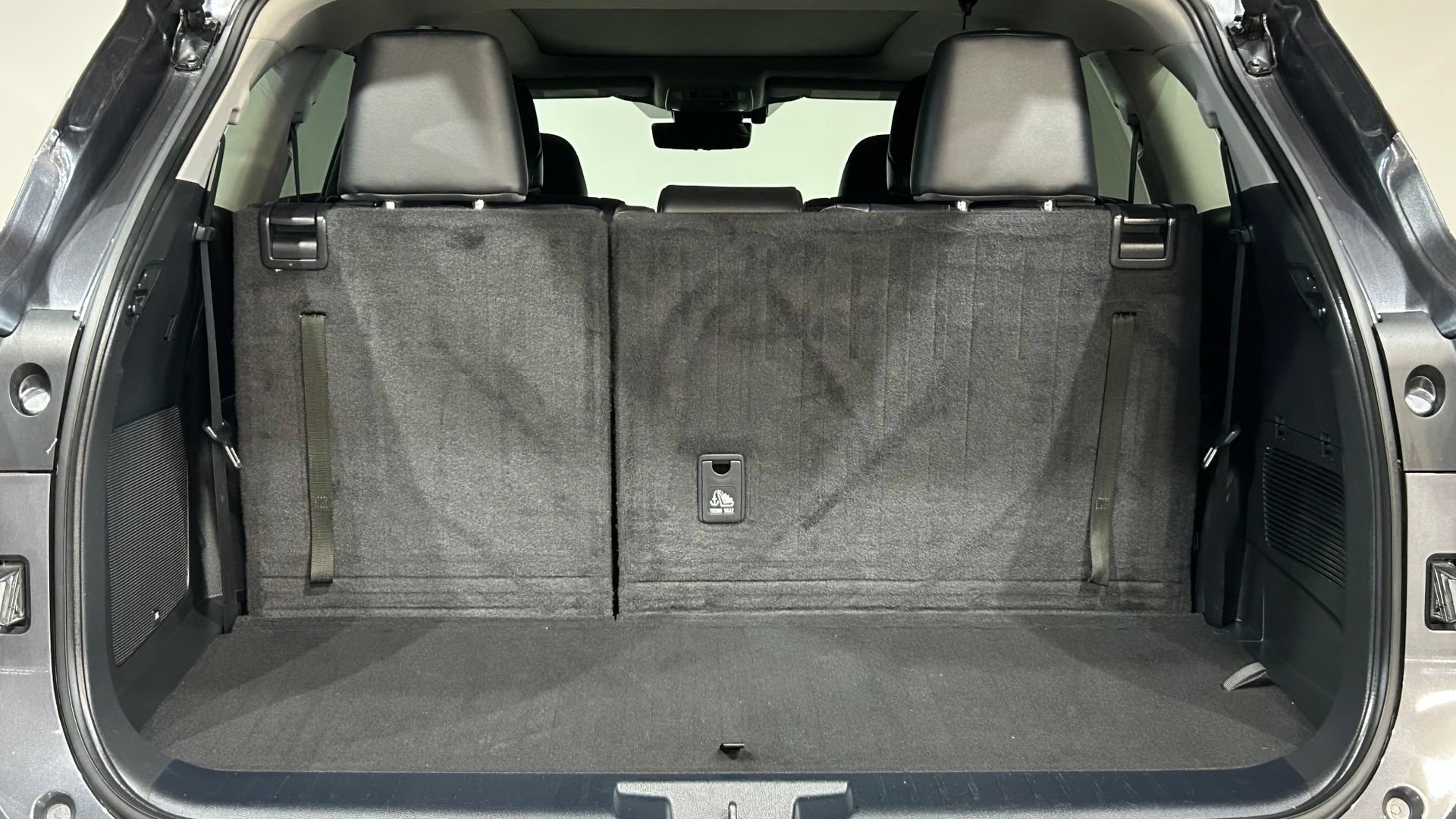 Used 2024 Toyota Highlander Platinum AWD/4WD image 40