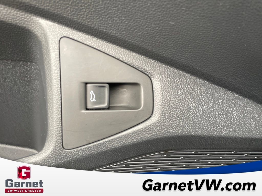 Certified 2025 Volkswagen Jetta SE image 38