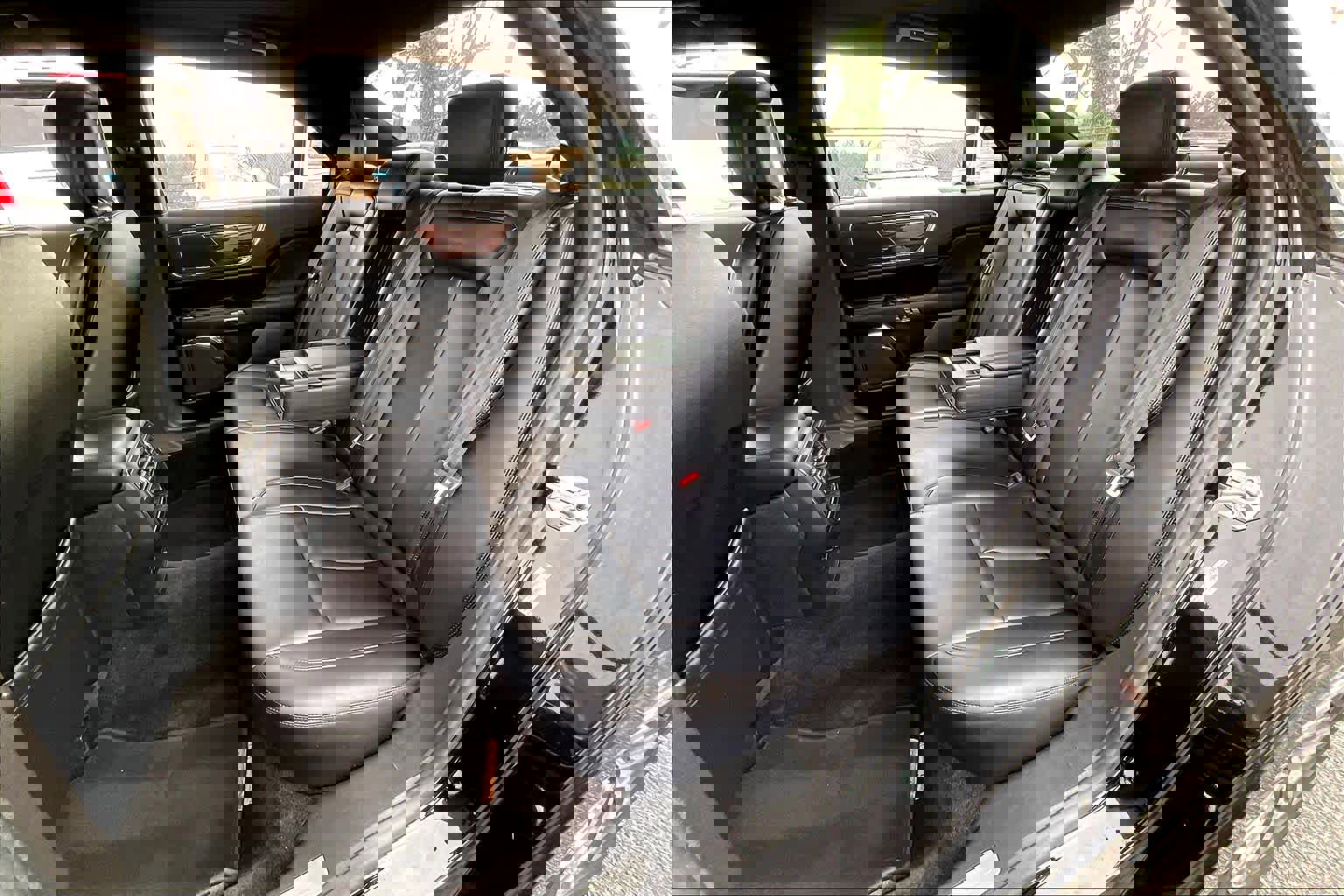 Used 2017 Lincoln Continental Premiere image 21