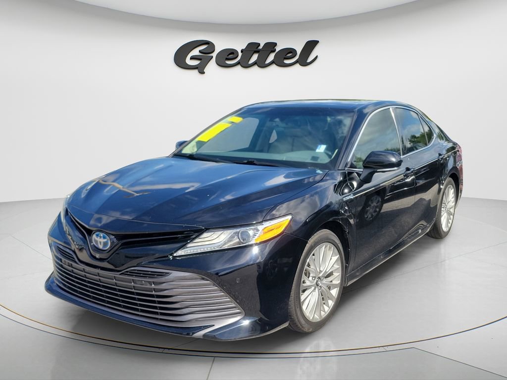 Used 2018 Toyota Camry XLE w/ Audio Package FWD image 2