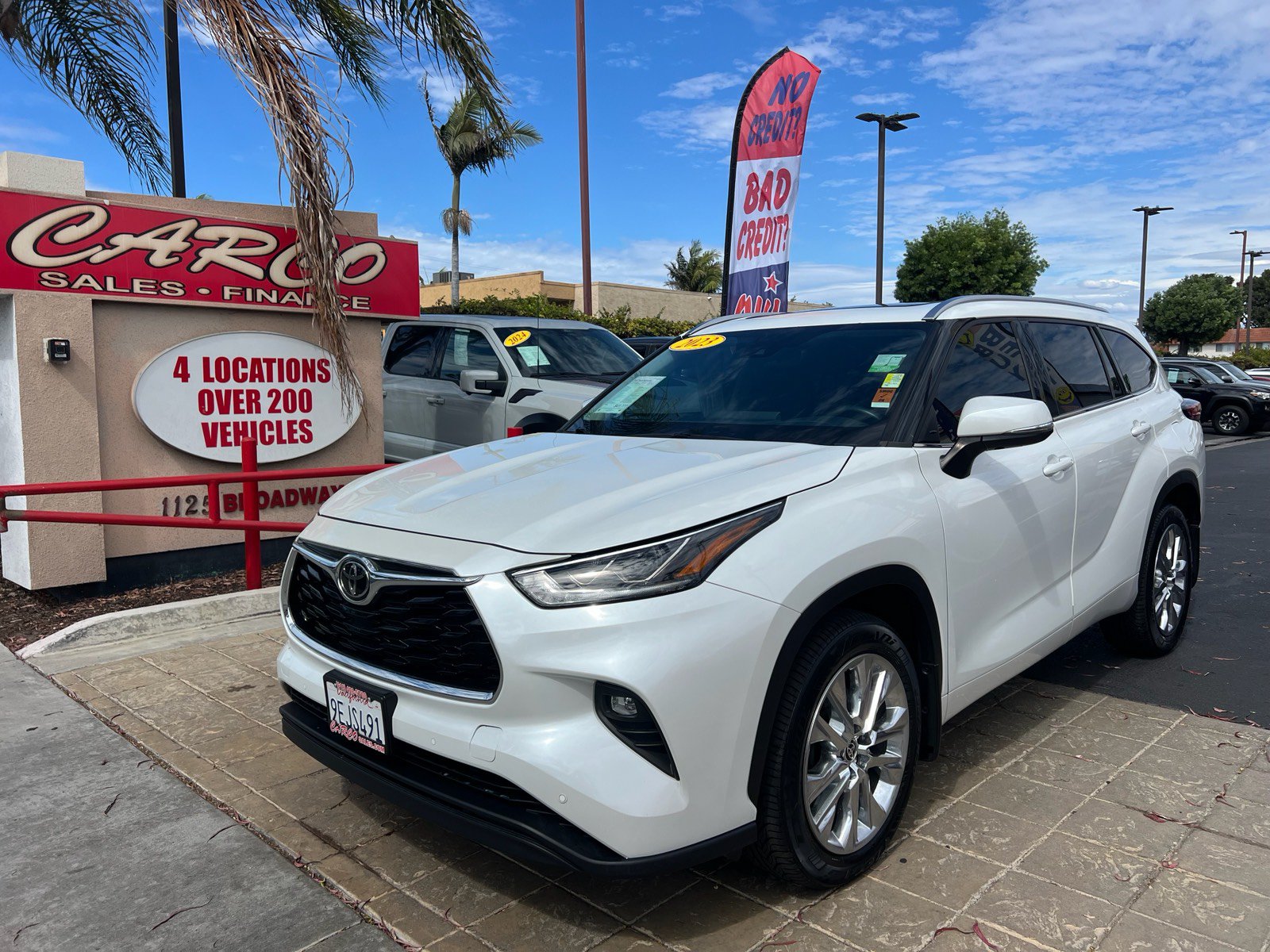 Used 2023 Toyota Highlander Limited FWD image 4