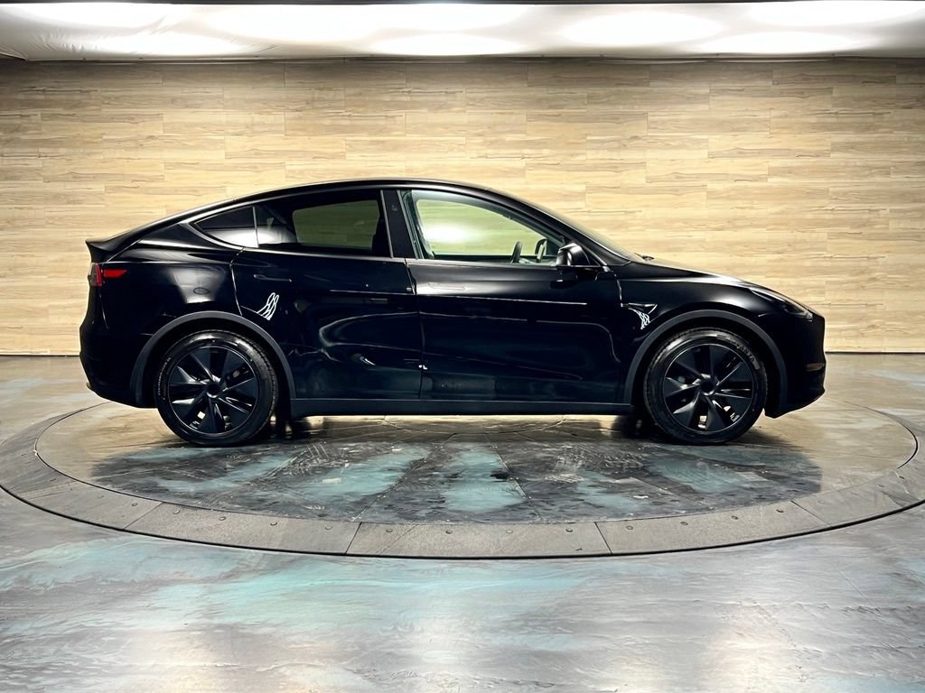 Used 2025 Tesla Model Y Long Range AWD/4WD image 25