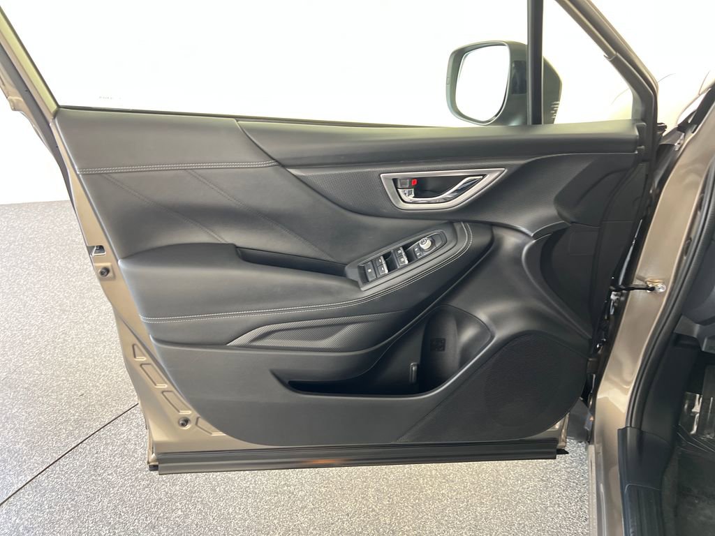 Used 2020 Subaru Forester Limited AWD/4WD image 12