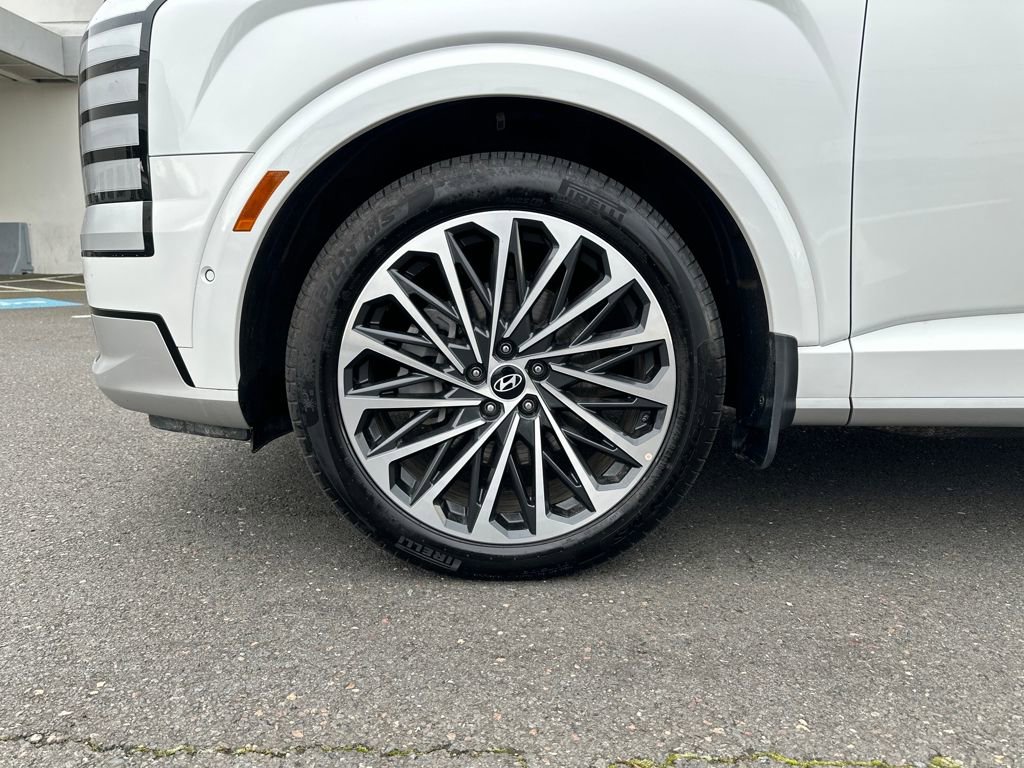 Used 2026 Hyundai Palisade Calligraphy image 17