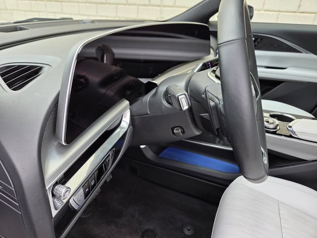 Used 2024 Cadillac Lyriq Luxury AWD/4WD image 24