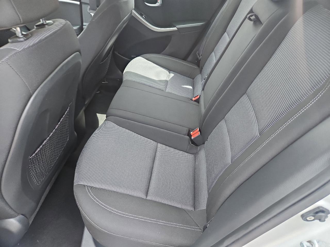 Used 2013 Hyundai Elantra GT FWD image 20