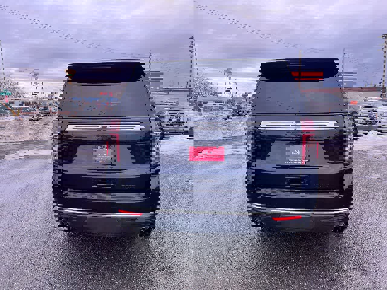 Used 2021 Chevrolet Tahoe Premier w/ Premium Package image 27