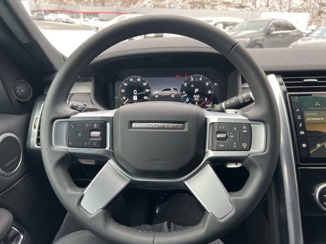 Used 2024 Land Rover Discovery Dynamic SE image 14