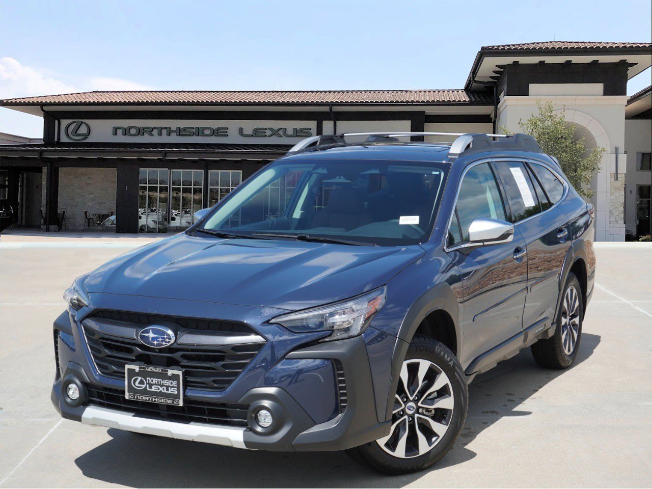 Used 2025 Subaru Outback Touring AWD/4WD image 1