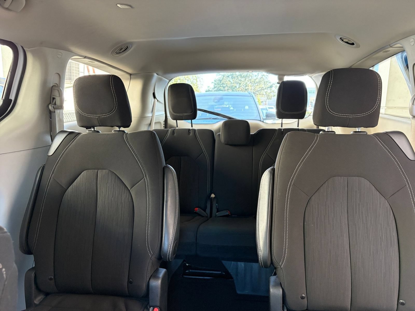 Used 2024 Chrysler Voyager LX FWD image 39