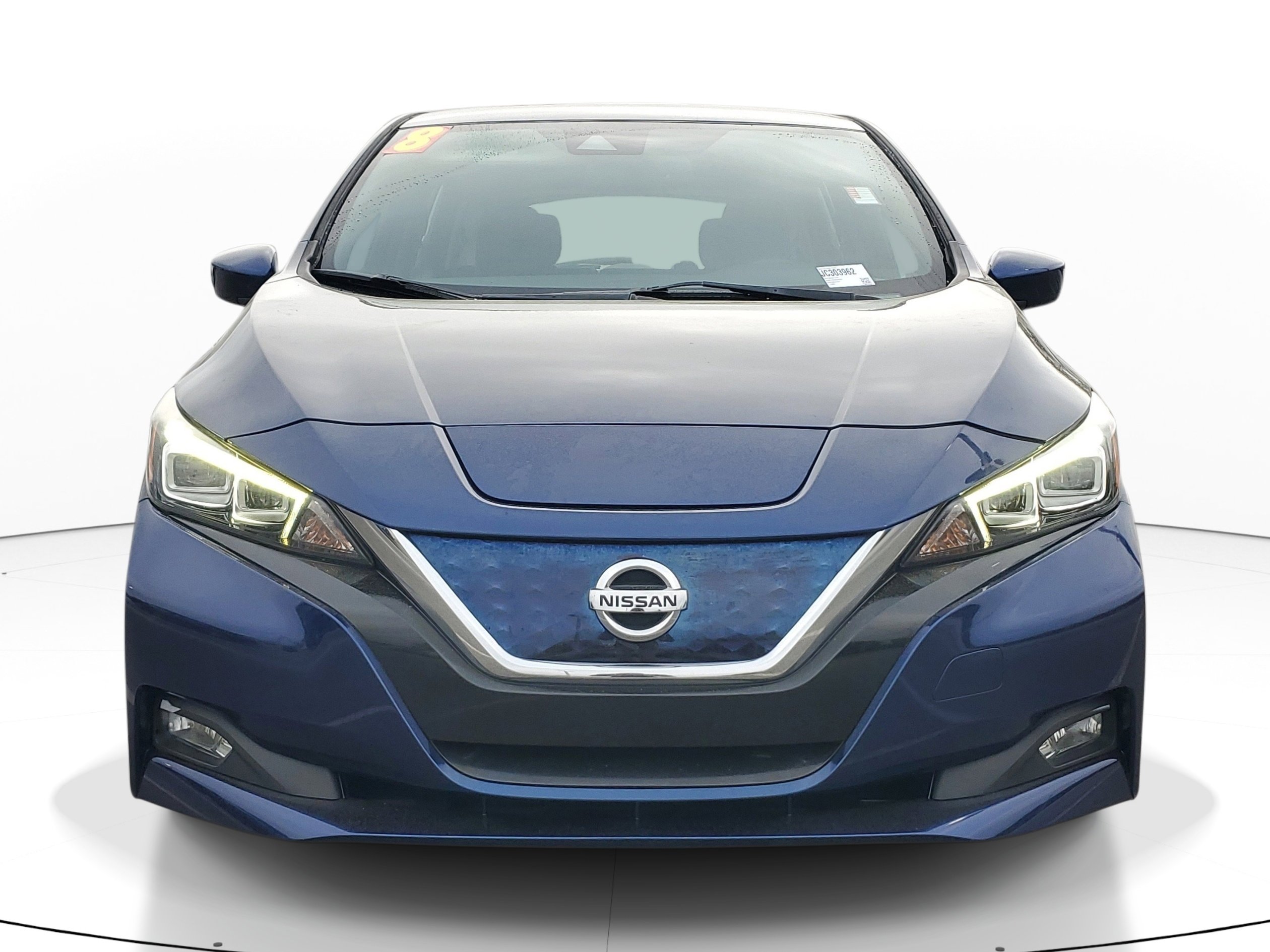 Used 2018 Nissan Leaf SV w/ SV Technology Package image 2