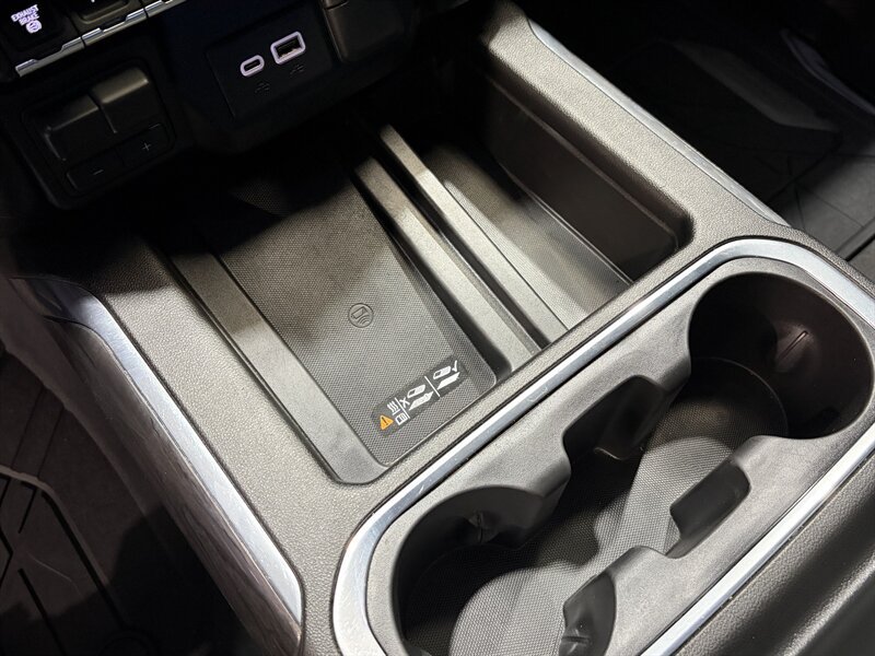 Used 2021 Chevrolet Silverado 2500 LTZ AWD/4WD image 20