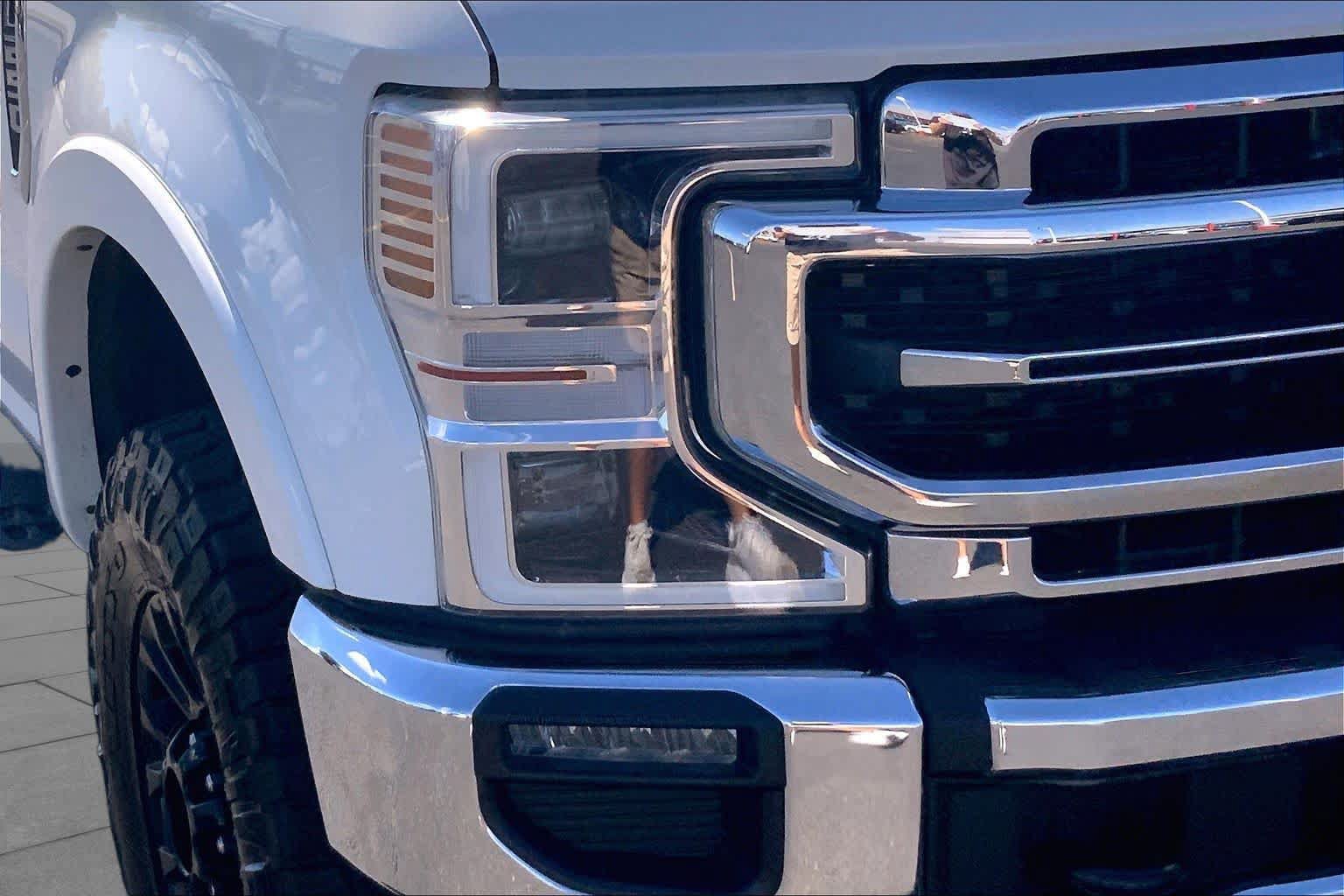 Used 2022 Ford F250 Lariat w/ Tremor Off-Road Package AWD/4WD image 28