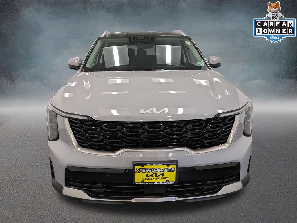Certified 2024 Kia Sorento S w/ Panoramic Sunroof Package AWD/4WD image 2