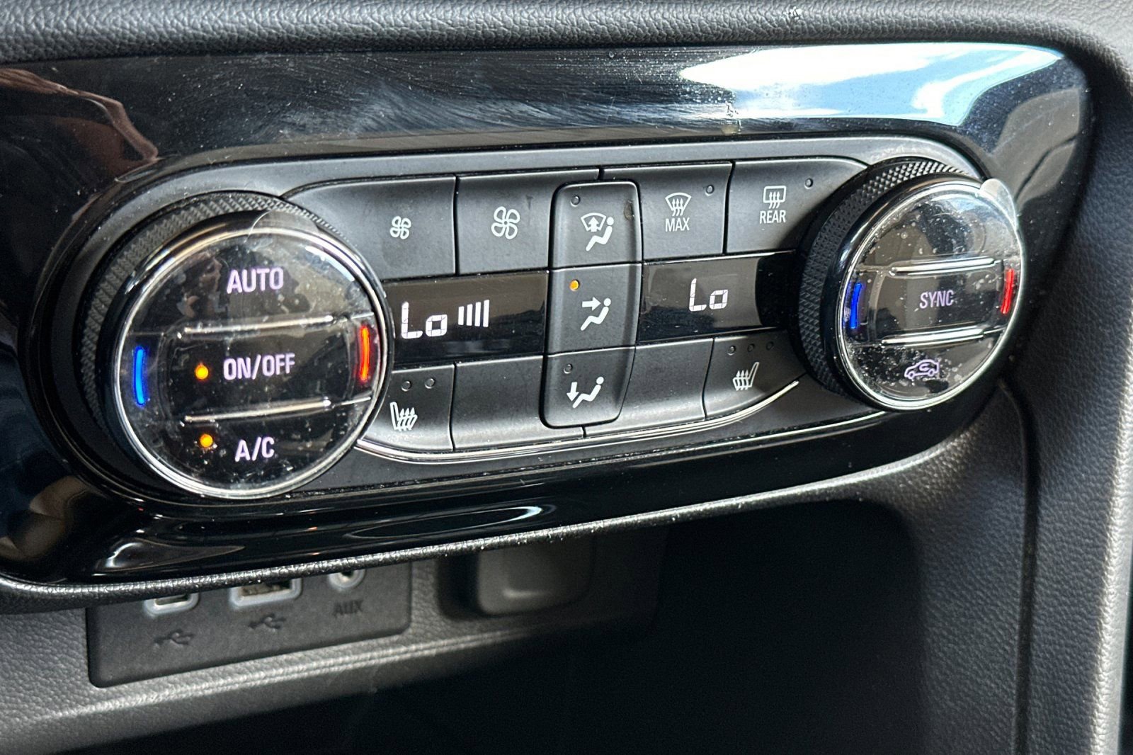 Certified 2023 Buick Encore GX Essence w/ Experience Buick Package image 21