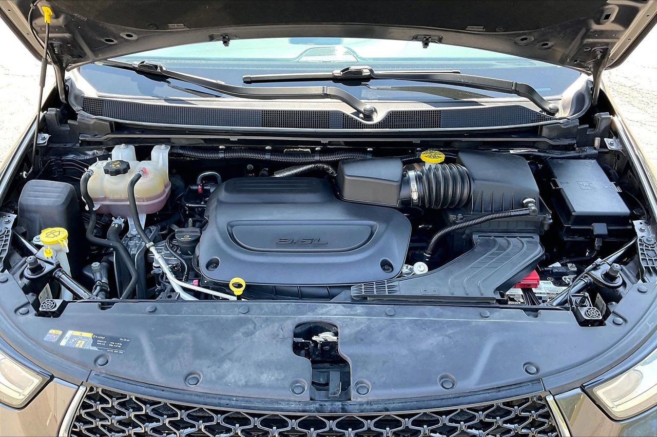 Certified 2023 Chrysler Pacifica Touring-L FWD image 38