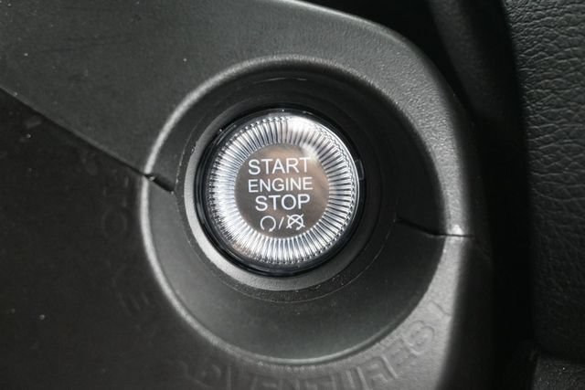 Used 2023 Jeep Renegade Latitude AWD/4WD image 37
