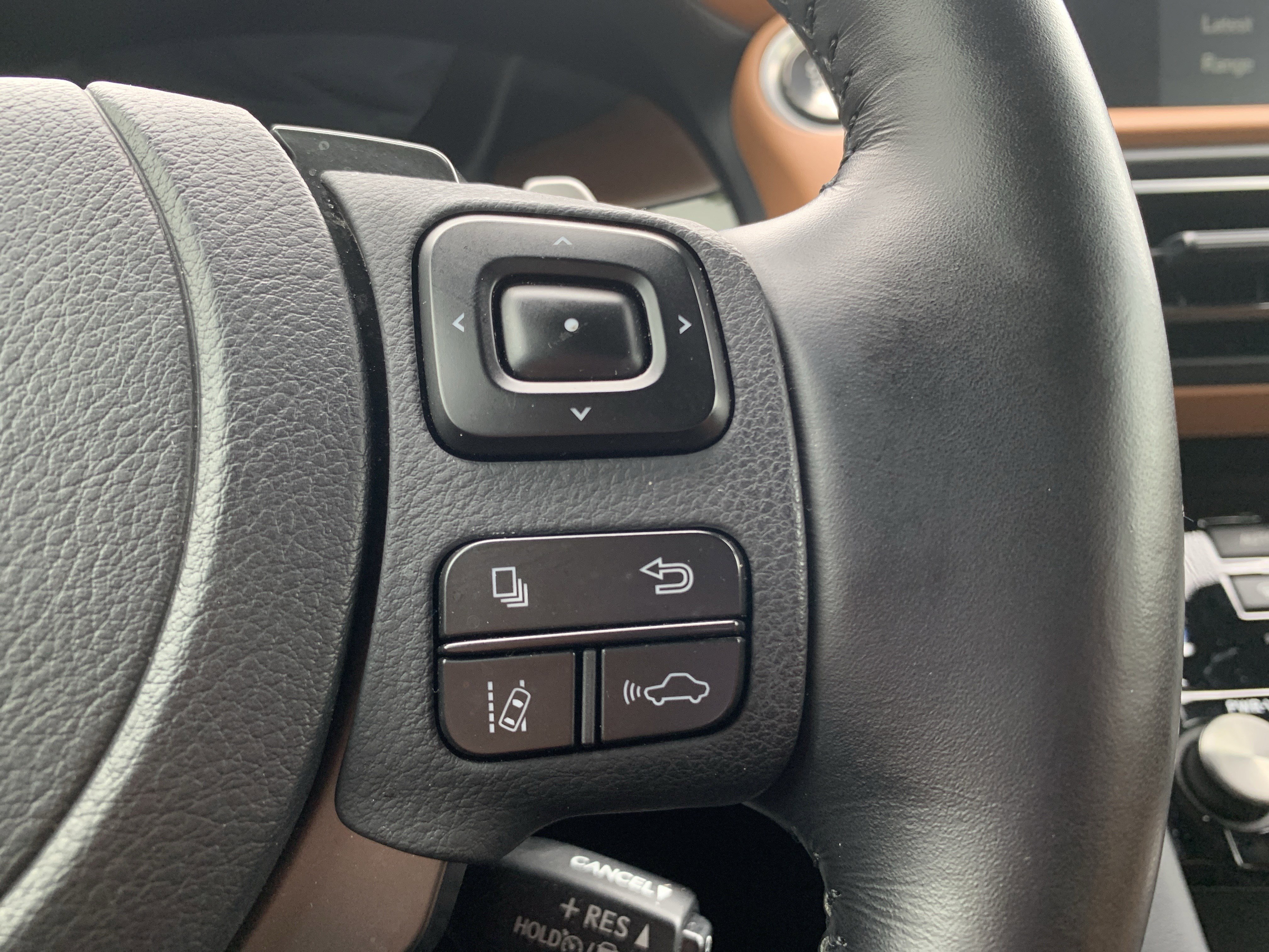 Used 2023 Lexus IS 300 w/ Premium Package RWD image 20