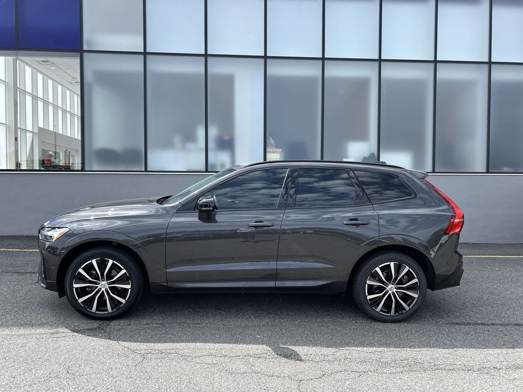 Certified 2024 Volvo XC60 B5 Plus w/ Protection Package Premier AWD/4WD image 5