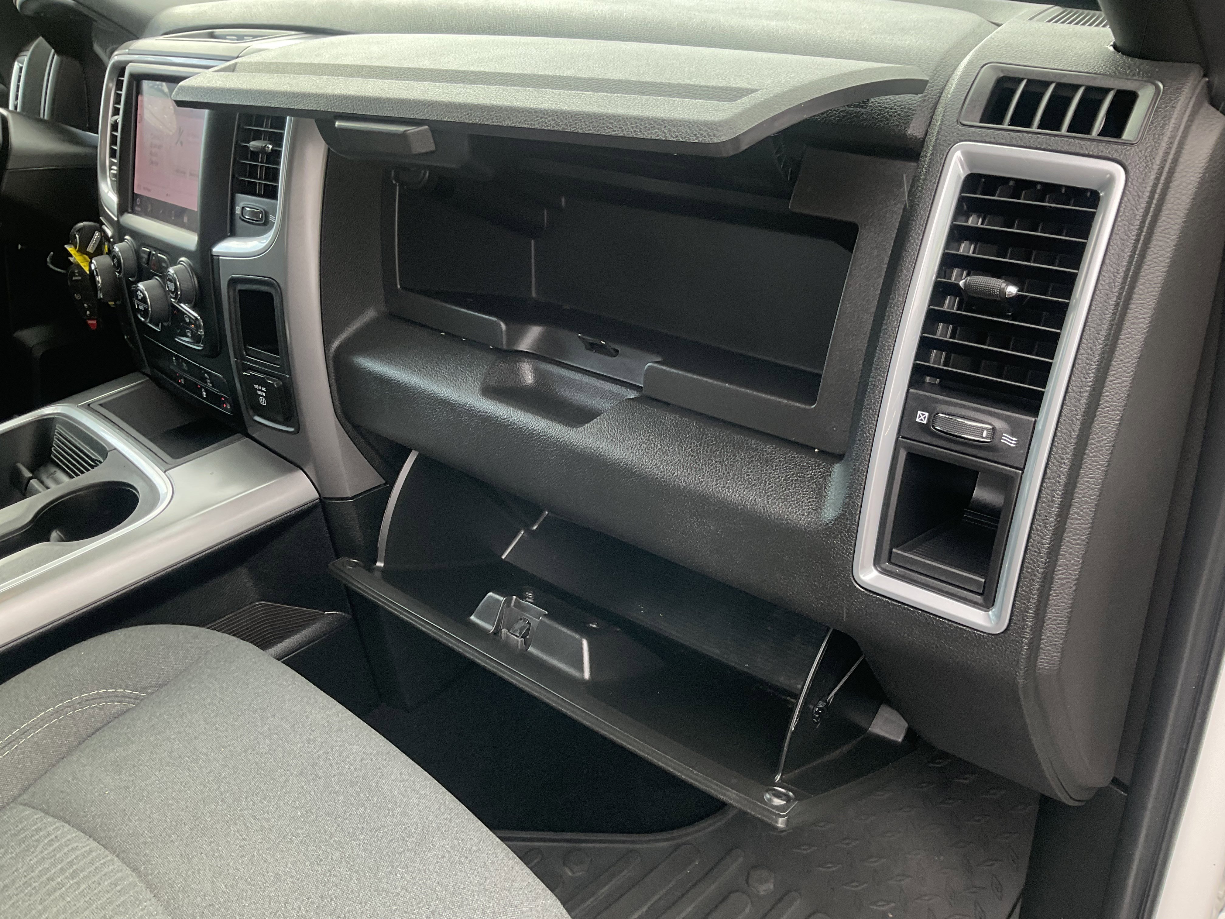 Used 2024 RAM 1500 Classic Warlock image 28