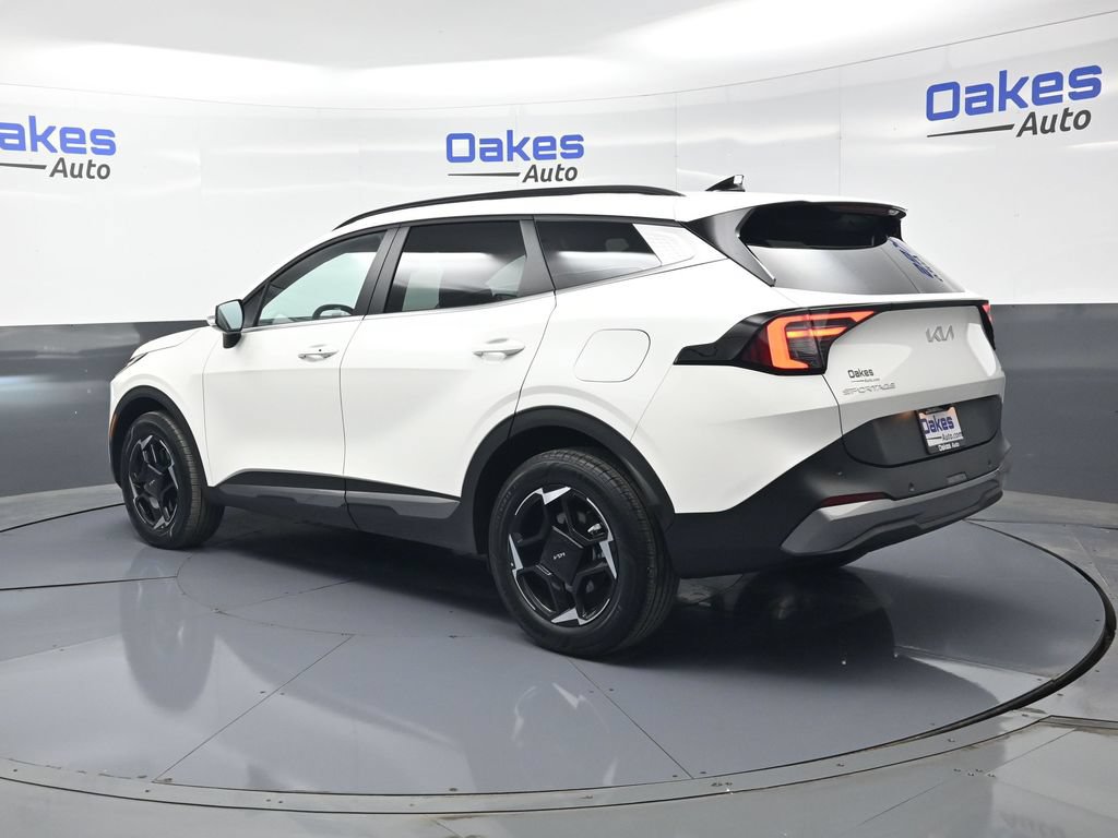 Certified 2026 Kia Sportage EX w/ EX Panoramic Sunroof Package AWD/4WD image 5
