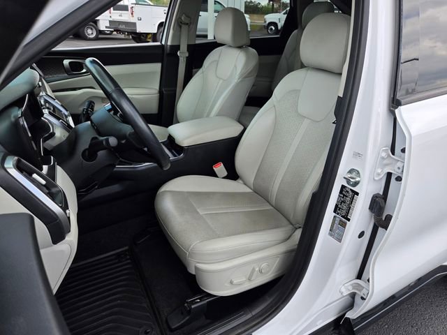 Used 2023 Kia Sorento S w/ Panoramic Sunroof Package image 9