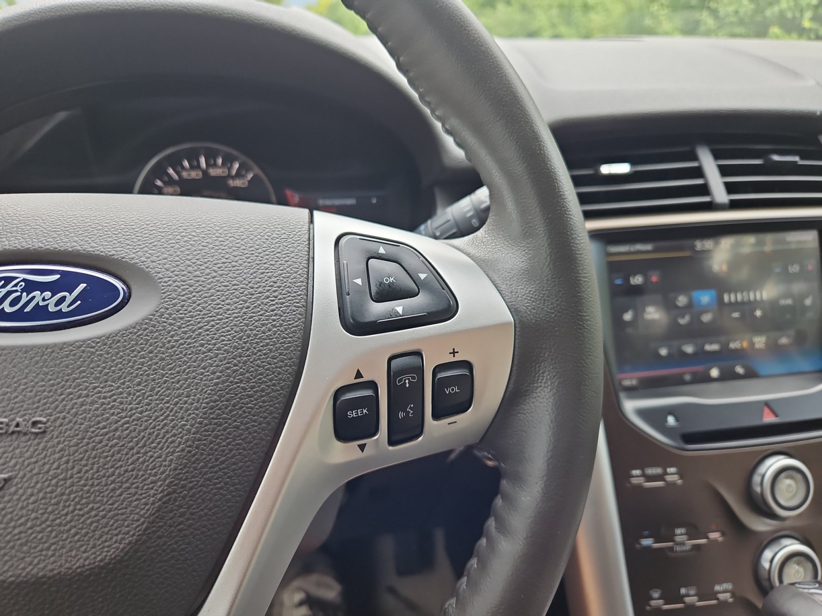 Used 2012 Ford Edge SEL AWD/4WD image 24