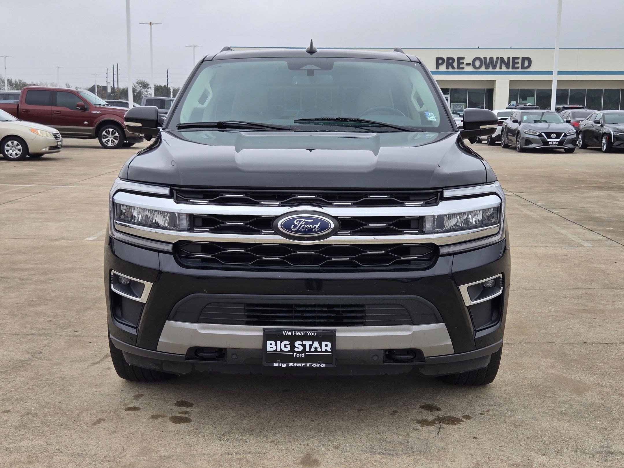 Used 2023 Ford Expedition Limited image 9