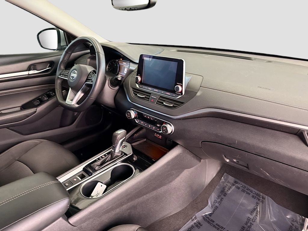 Used 2020 Nissan Altima 2.5 SV image 31