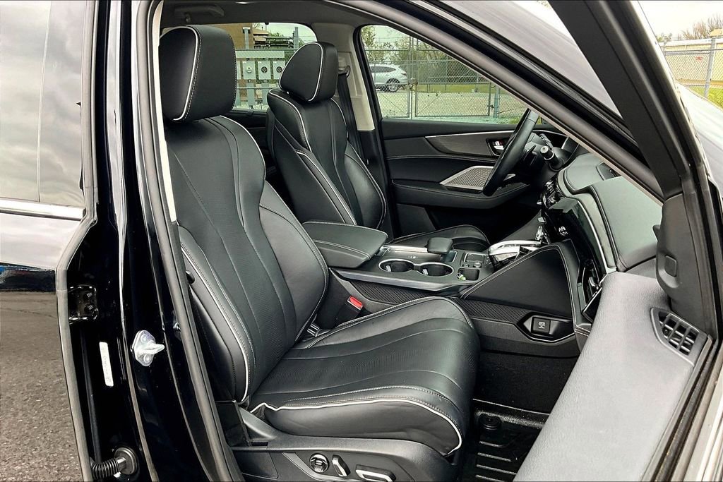 Used 2023 Acura MDX SH-AWD w/ Advance Package image 10