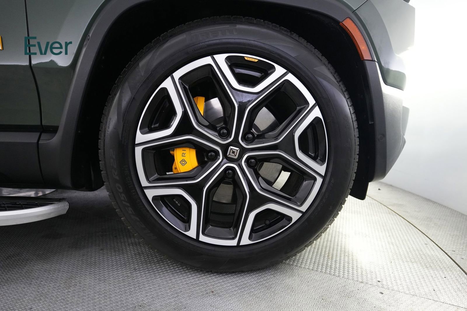 Used 2023 Rivian R1S Adventure AWD/4WD image 20
