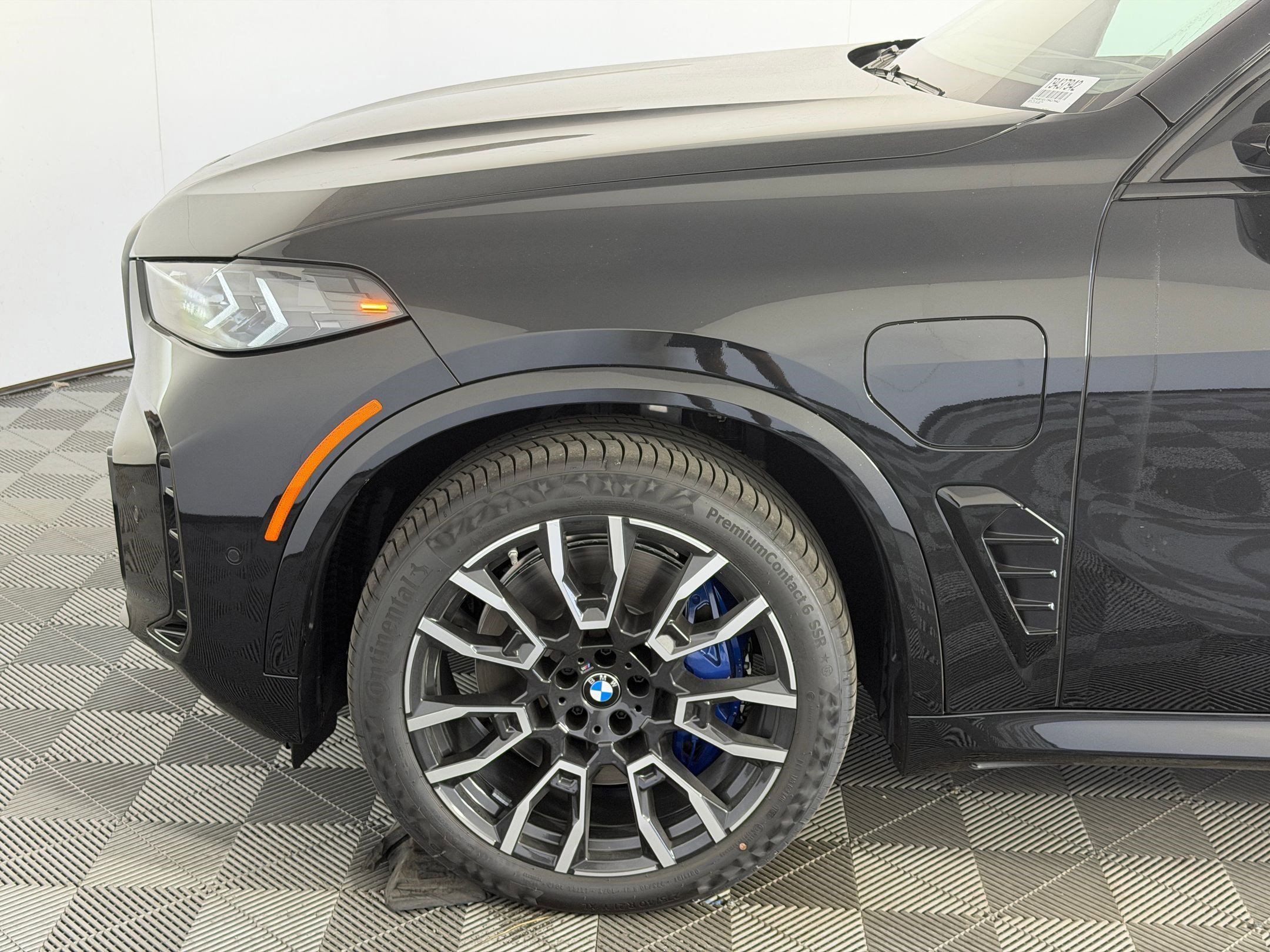 New 2026 BMW X5 xDrive50e w/ M Sport Package AWD/4WD image 11