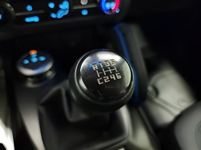 Used 2022 Ford Bronco Black Diamond image 5