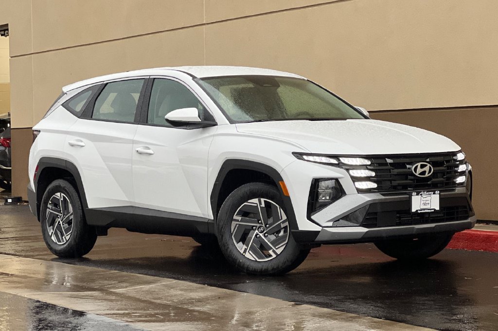 New 2026 Hyundai Tucson Blue SE AWD/4WD image 2