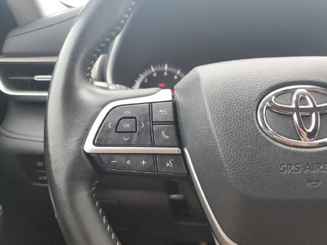 Used 2024 Toyota Highlander XLE AWD/4WD image 22