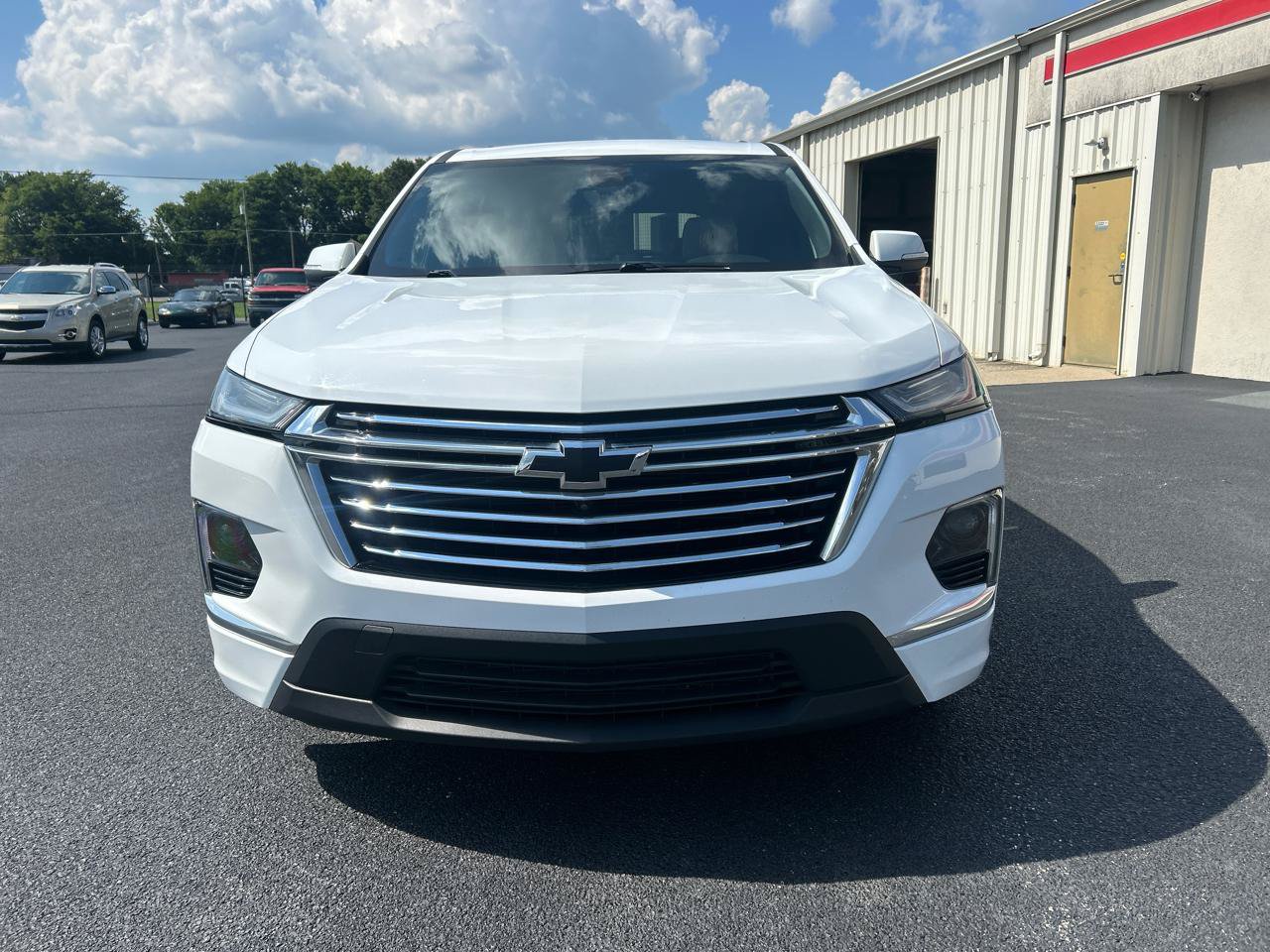 Used 2022 Chevrolet Traverse Premier w/ LPO, Floor Liner Package FWD image 2