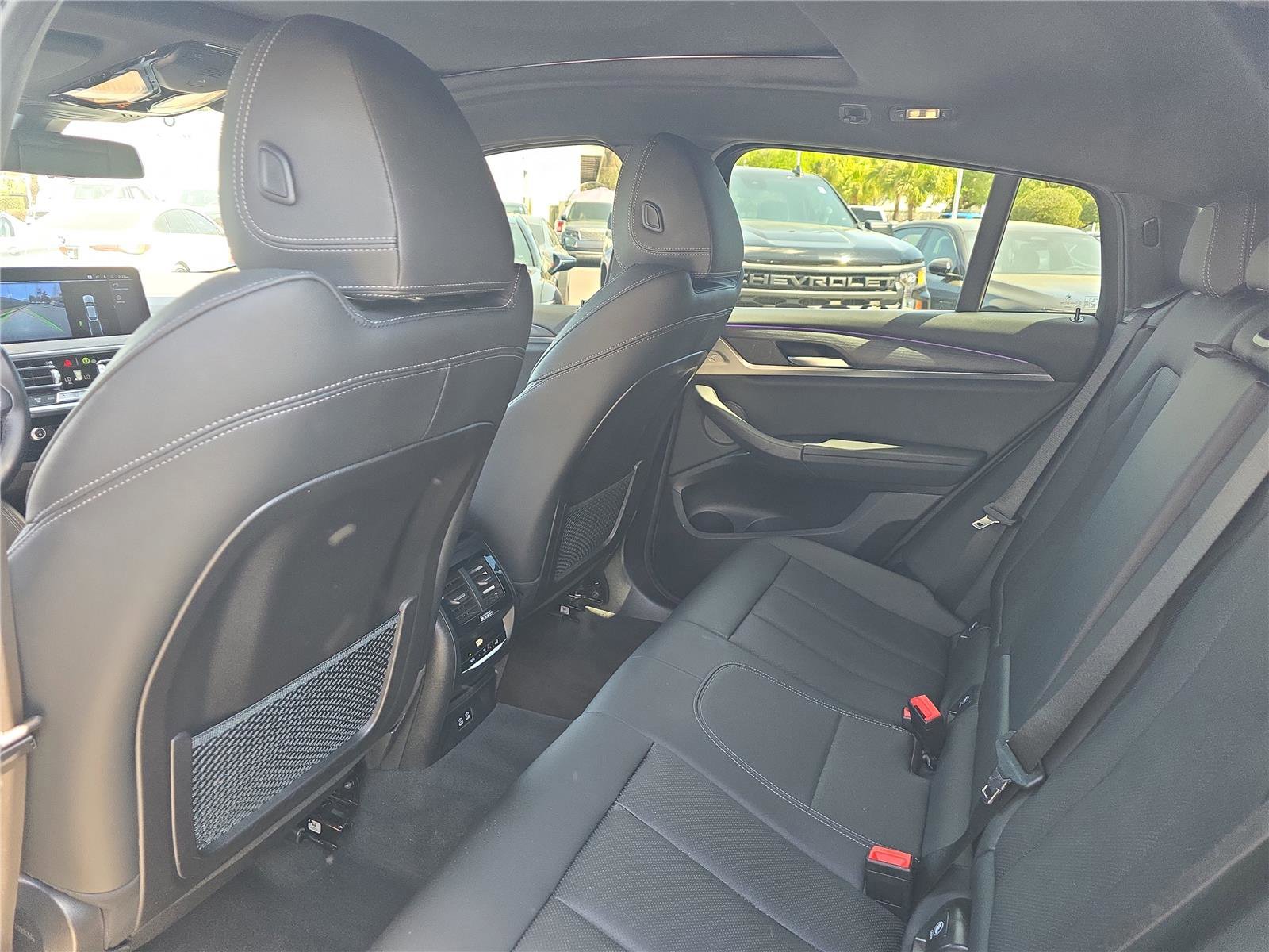 Used 2023 BMW X4 xDrive30i w/ Convenience Package image 11