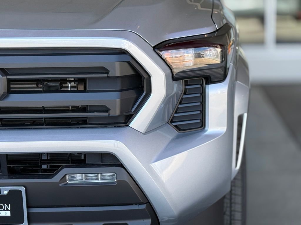New 2025 Toyota Tacoma SR5 image 5
