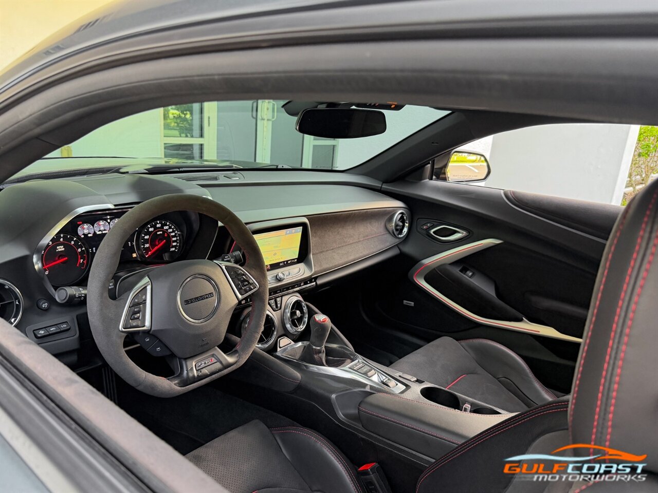 Used 2019 Chevrolet Camaro ZL1 RWD image 2