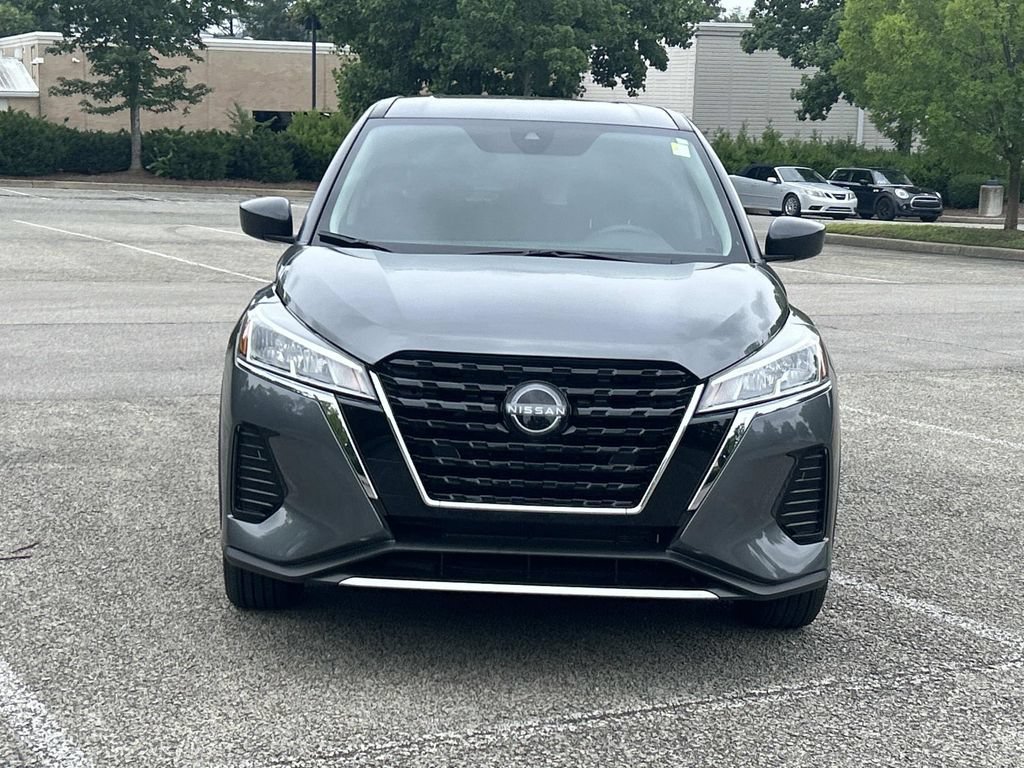 Certified 2025 Nissan Kicks Play S FWD image 2