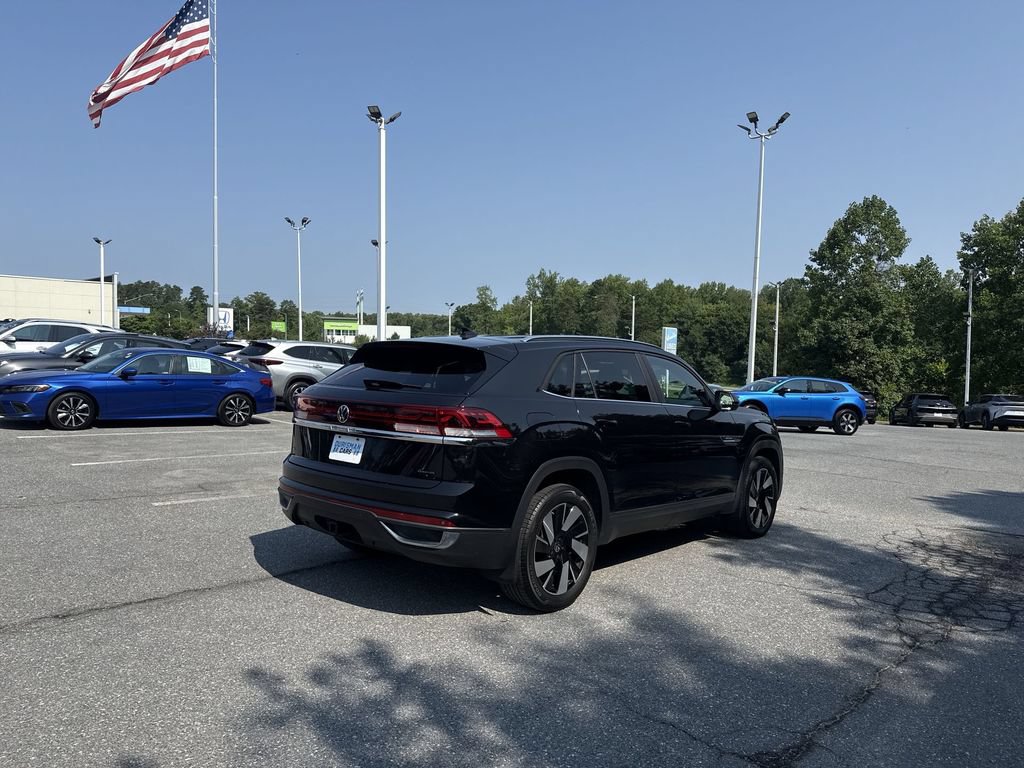 Used 2024 Volkswagen Atlas Cross Sport SE w/ Adventure Package AWD/4WD image 8