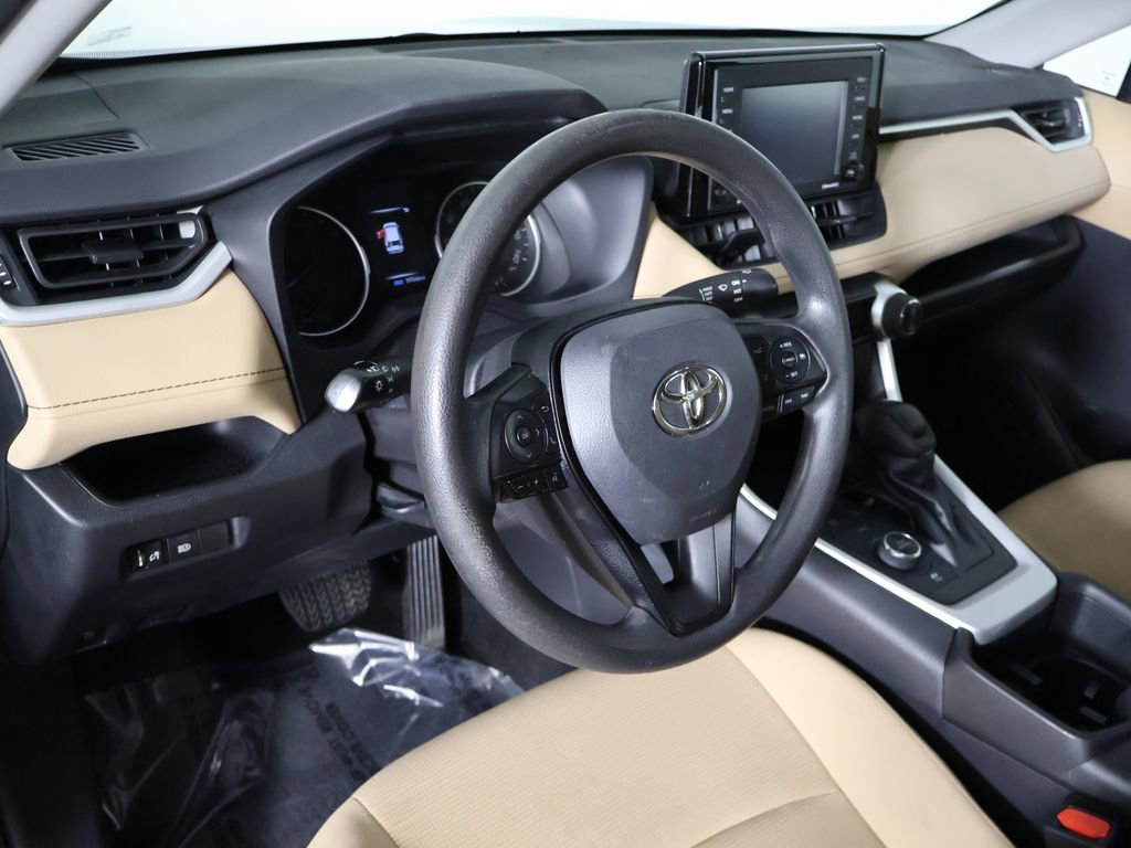 Used 2022 Toyota RAV4 LE AWD/4WD image 23