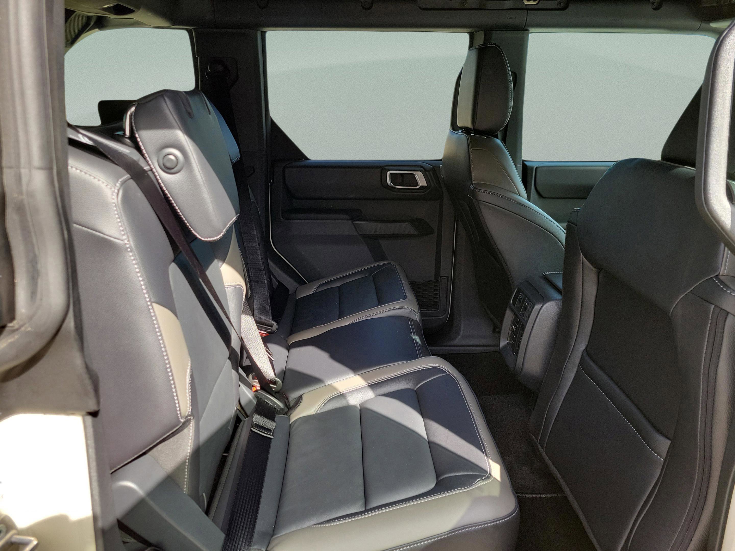 New 2025 Ford Bronco Outer Banks image 13