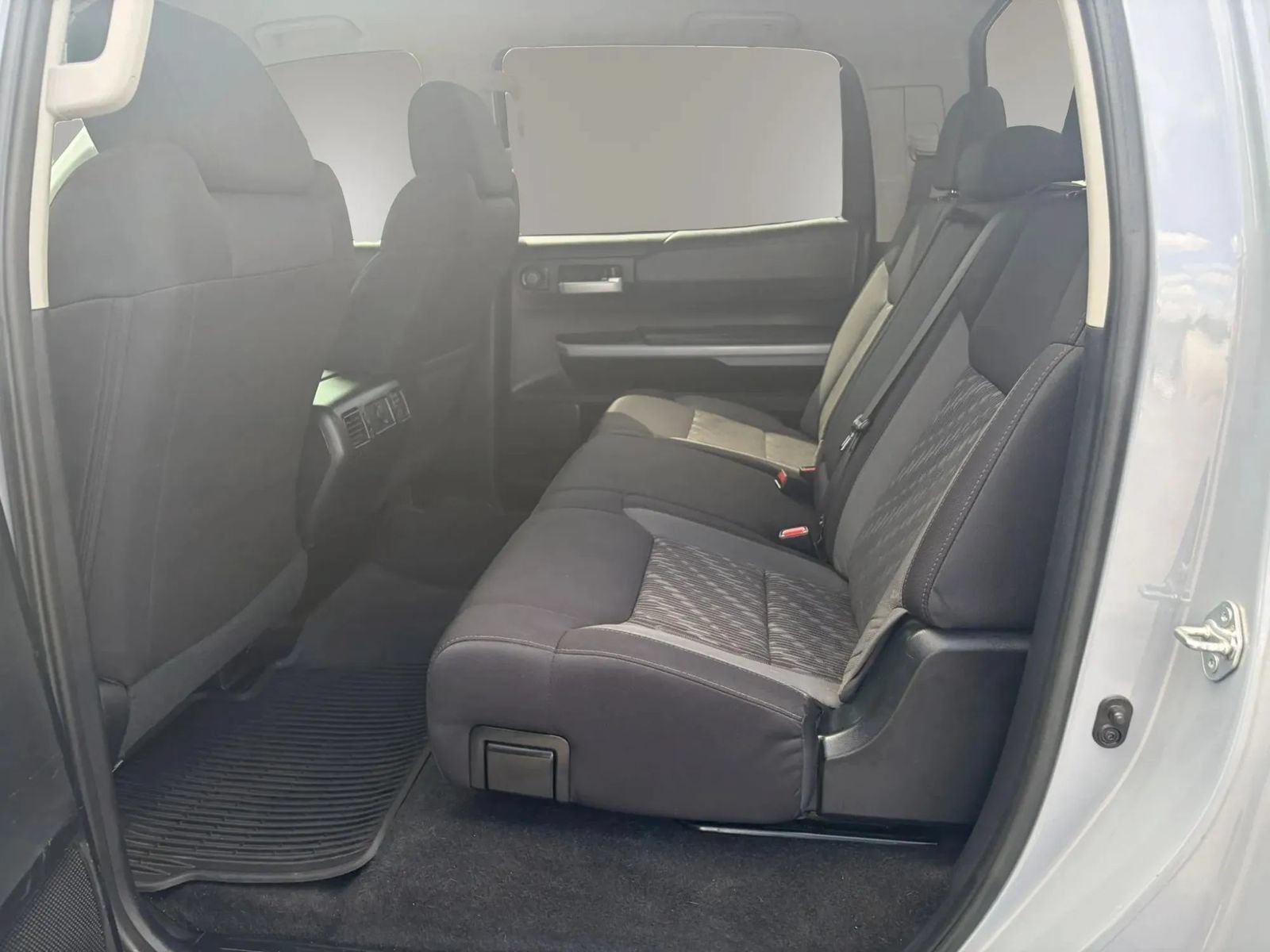 Used 2019 Toyota Tundra SR5 w/ SR5 Upgrade Package AWD/4WD image 28