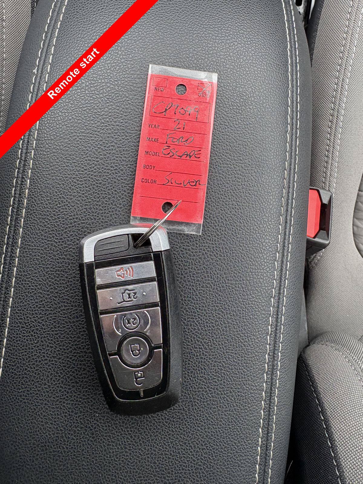 Used 2021 Ford Escape SE w/ Convenience Package FWD image 29